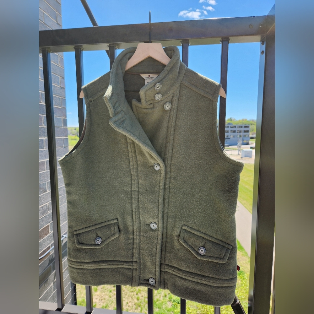 Woolrich Asymmetrical Button Vest